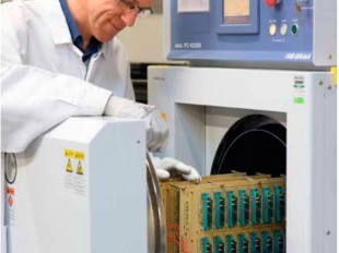 Plastic components hast test